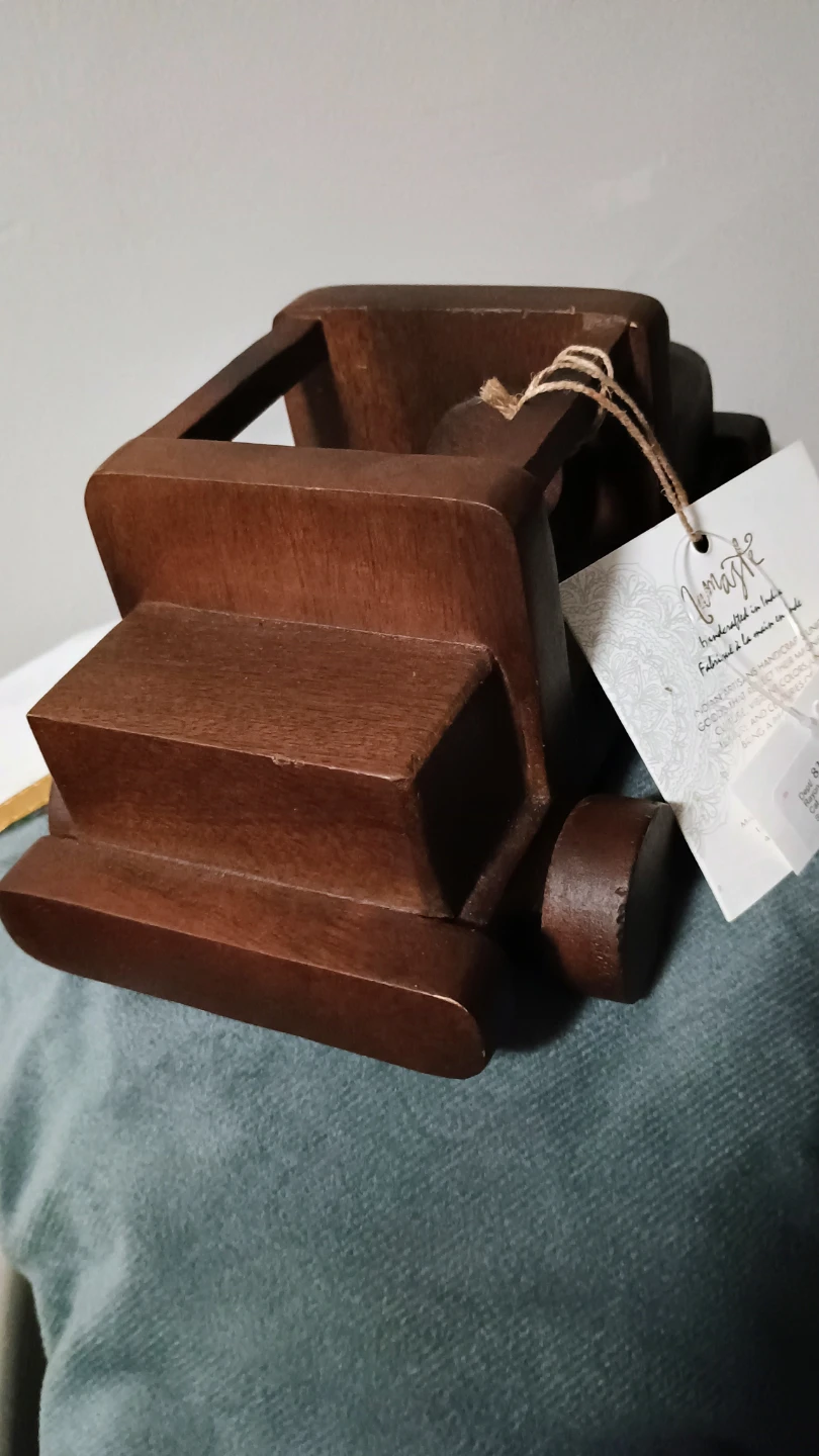 Rustic Wooden Truck Decor - photo 2