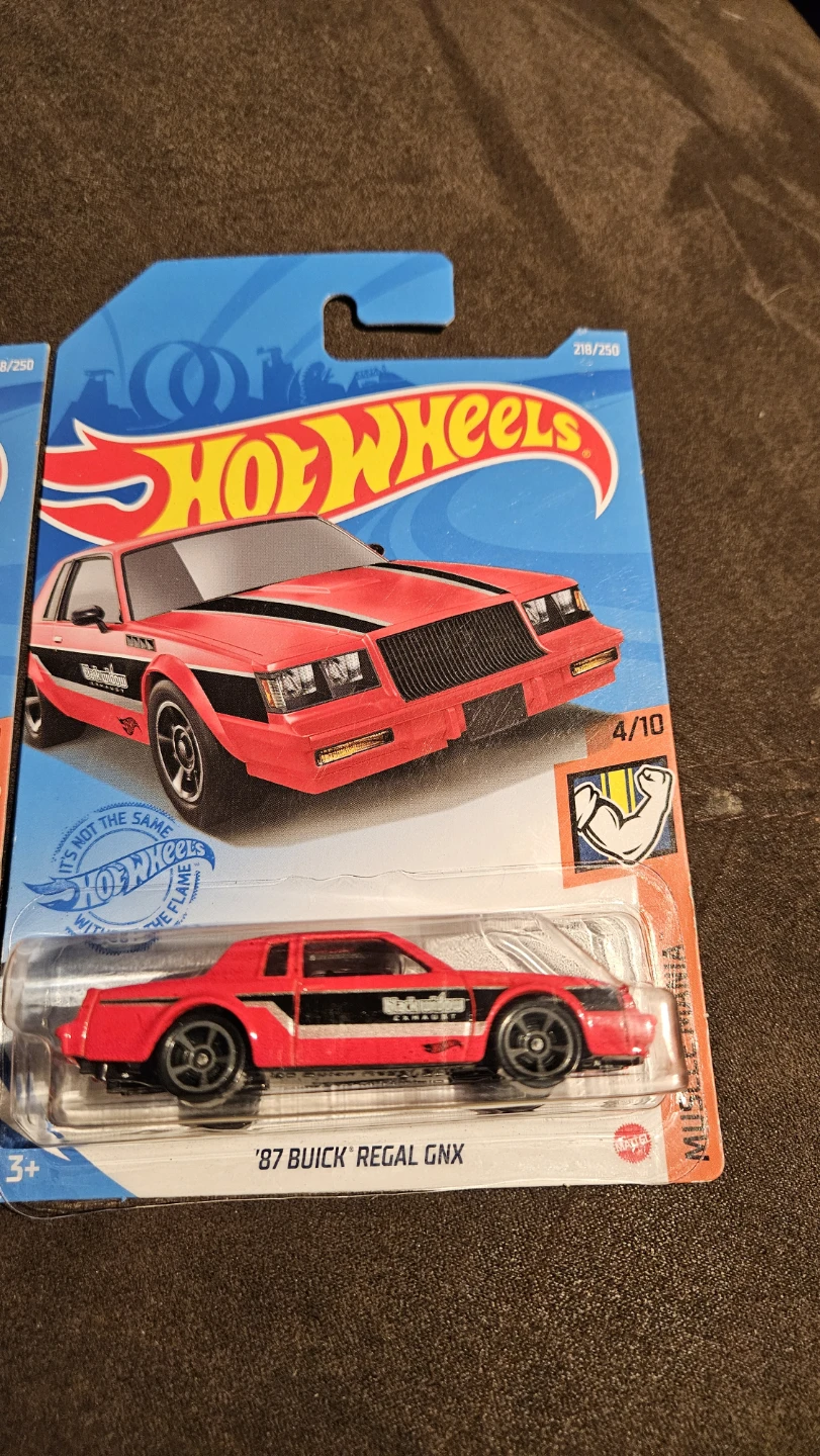 Hot Wheels '87 Buick Regal GNX Die-Cast Car