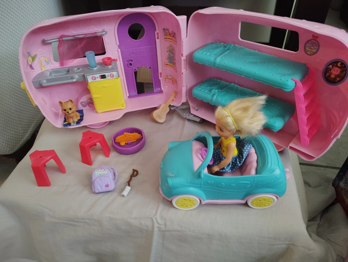 Barbie Chelsea Camper Playset with Doll and Accessories - photo 2