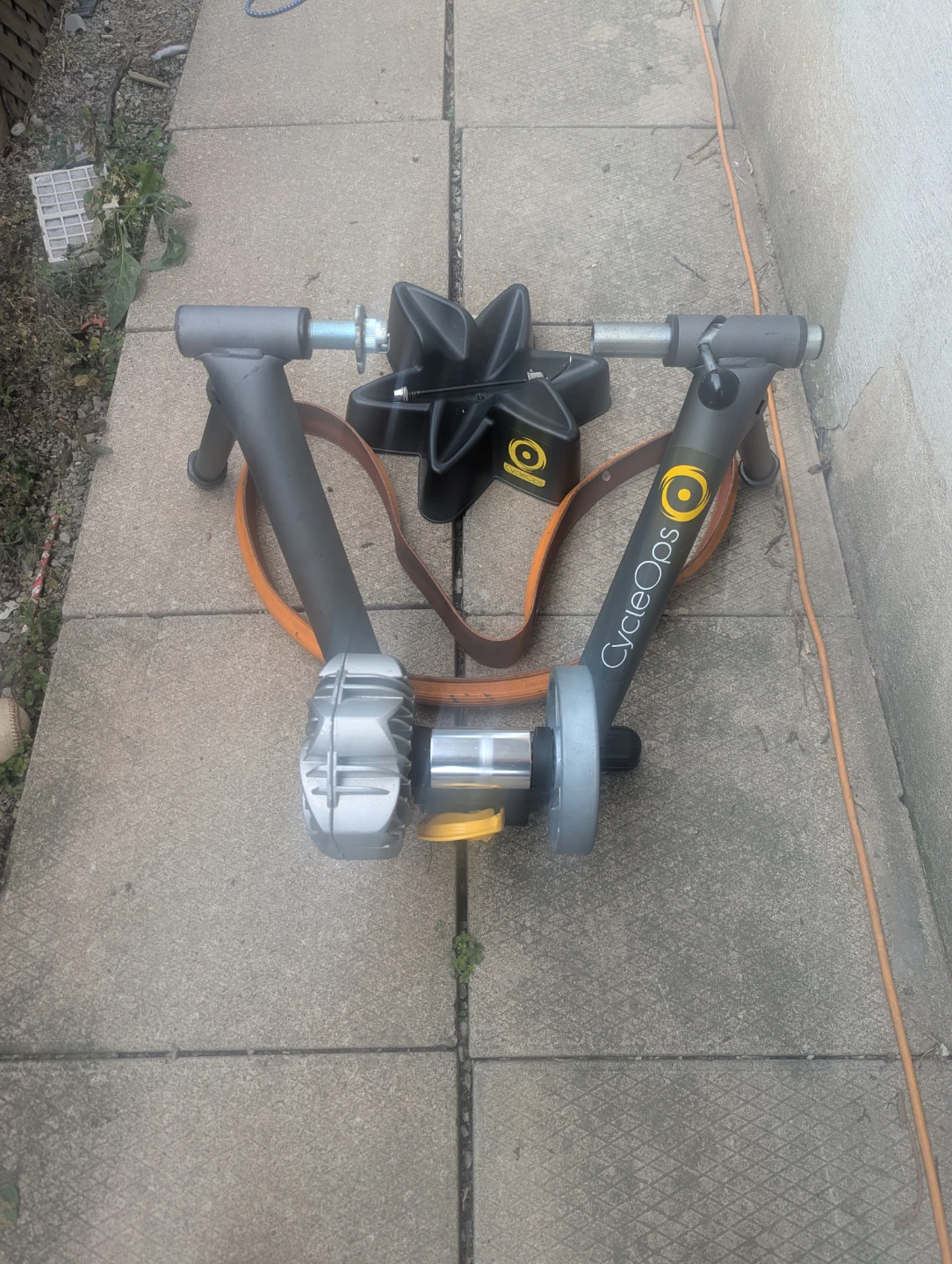 CycleOps Fluid Bicycle Trainer - photo 2