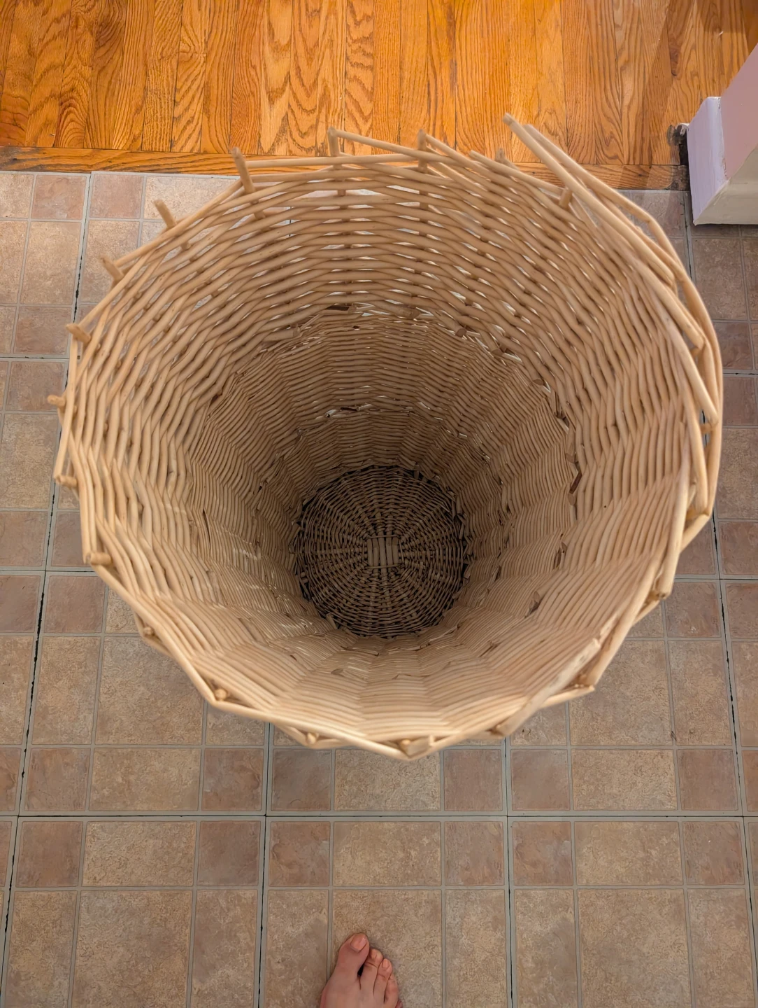 Wicker Laundry Hamper - photo 3