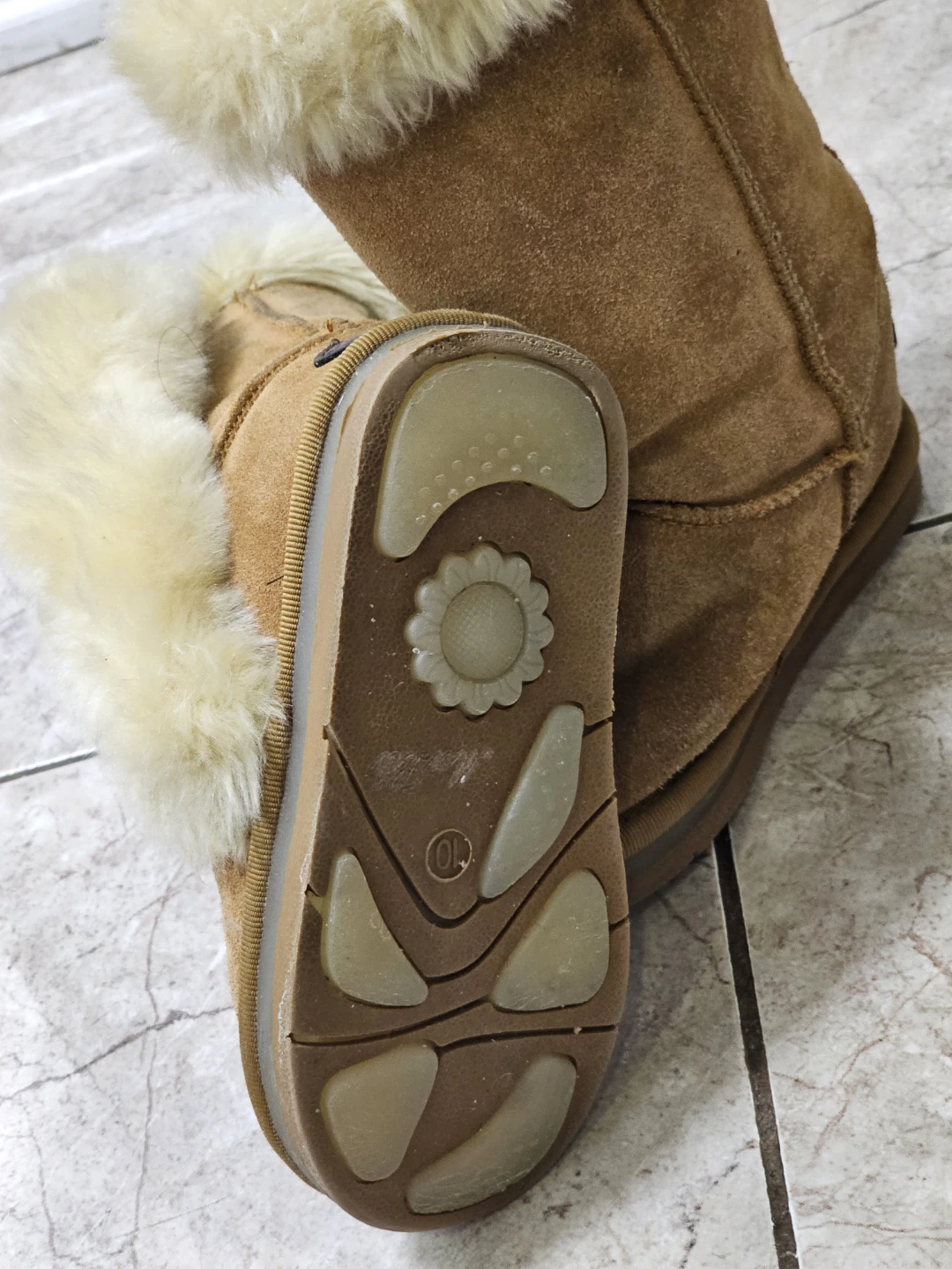 Toddler Ugg Boots Size 10 - photo 3