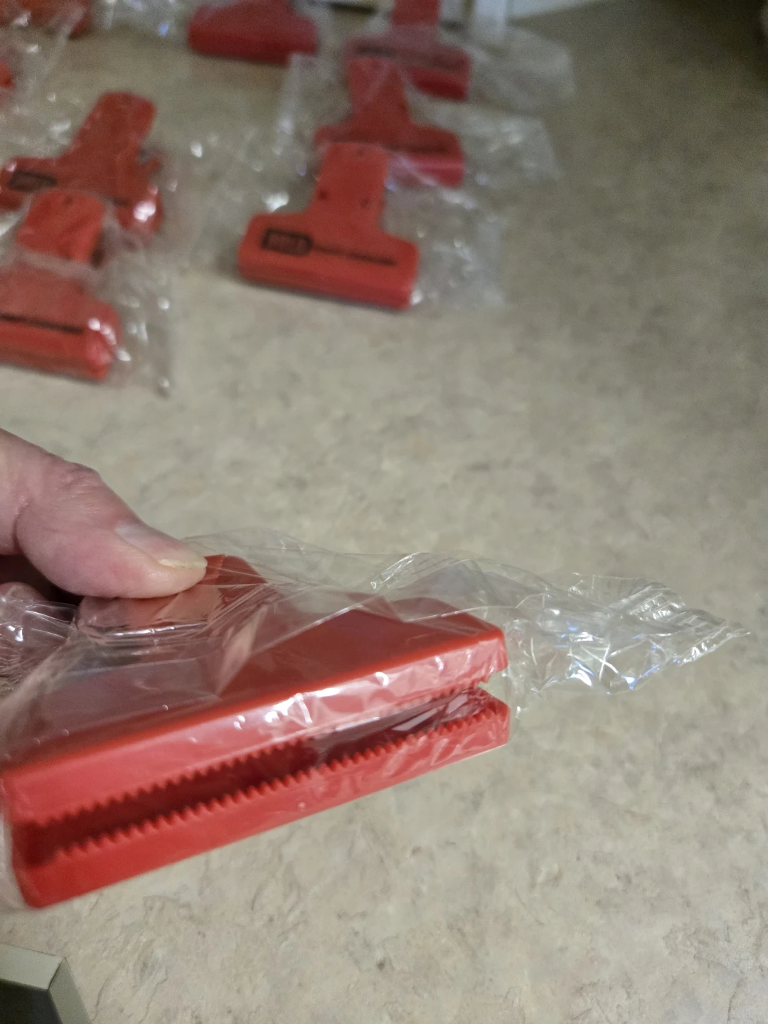 BOLD Craft Cannabis Red Bag Clips (15 Pack) - photo 3