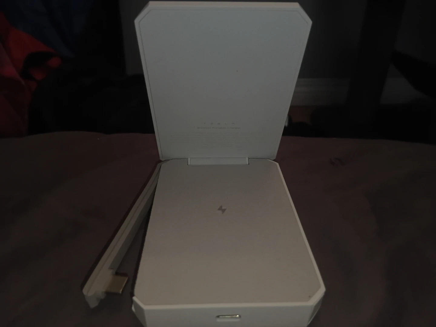 Tesla Wireless Portable Charger