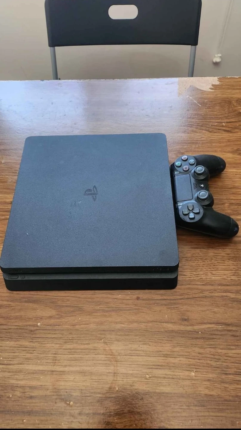 PlayStation 4 Slim Console with Controller