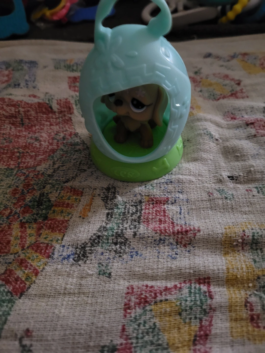 Littlest Pet Shop Dog Toy with Pet Carrier