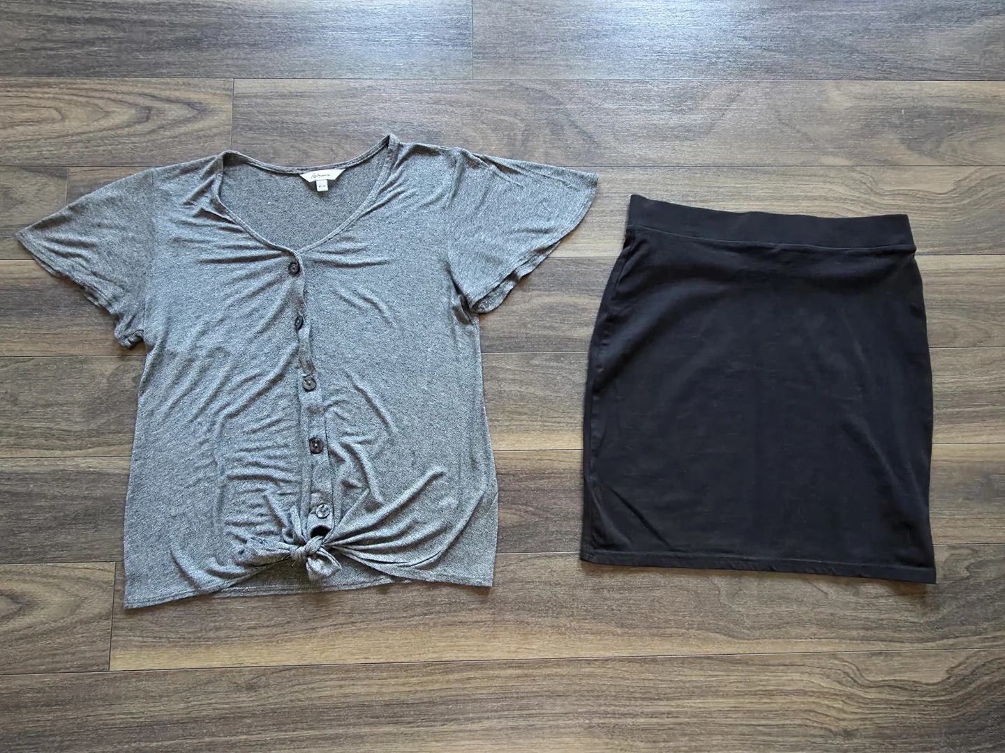 Ladies Size XS Shirt & Size Small Skirt