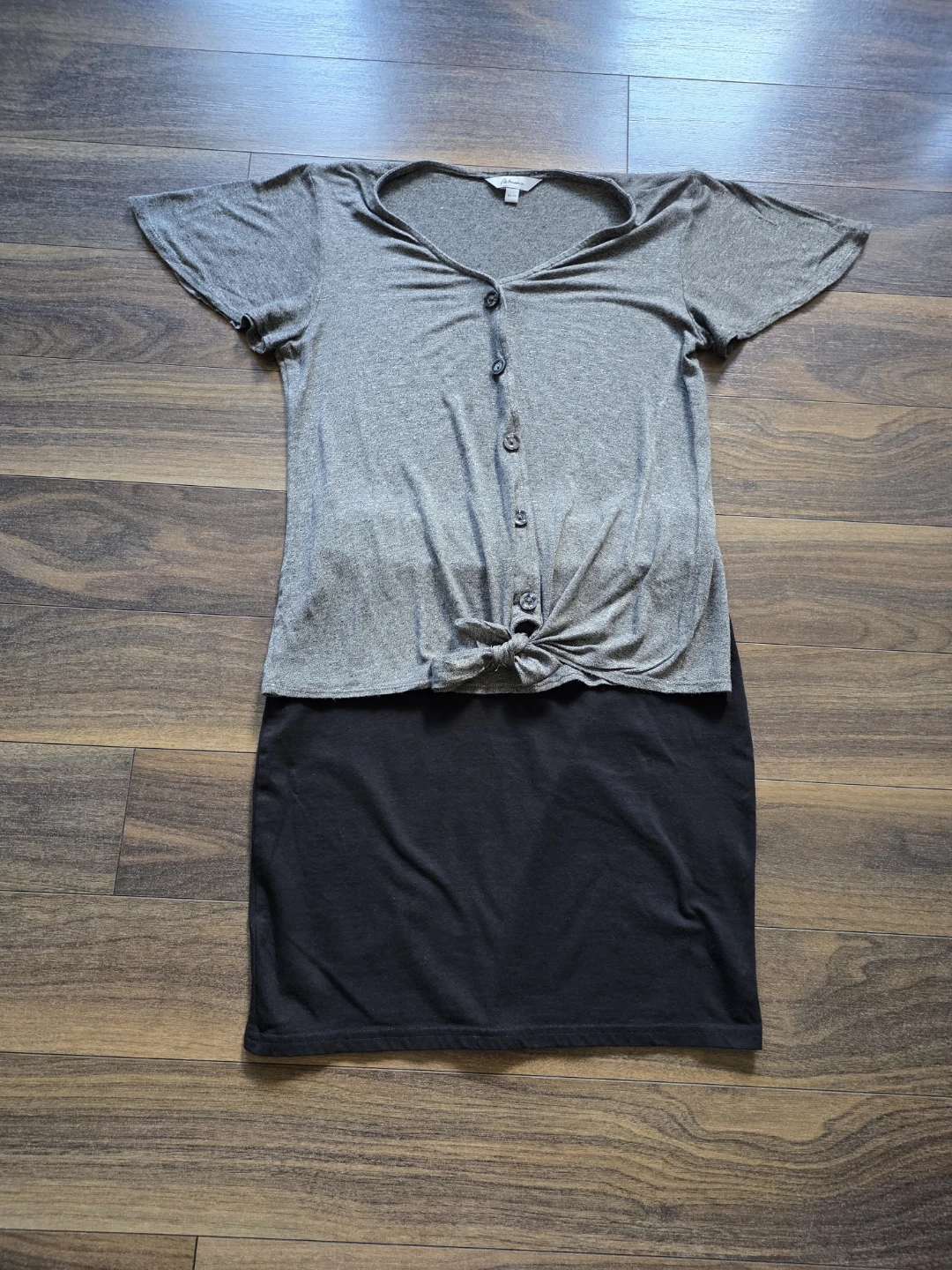 Ladies Size XS Shirt & Size Small Skirt - photo 2