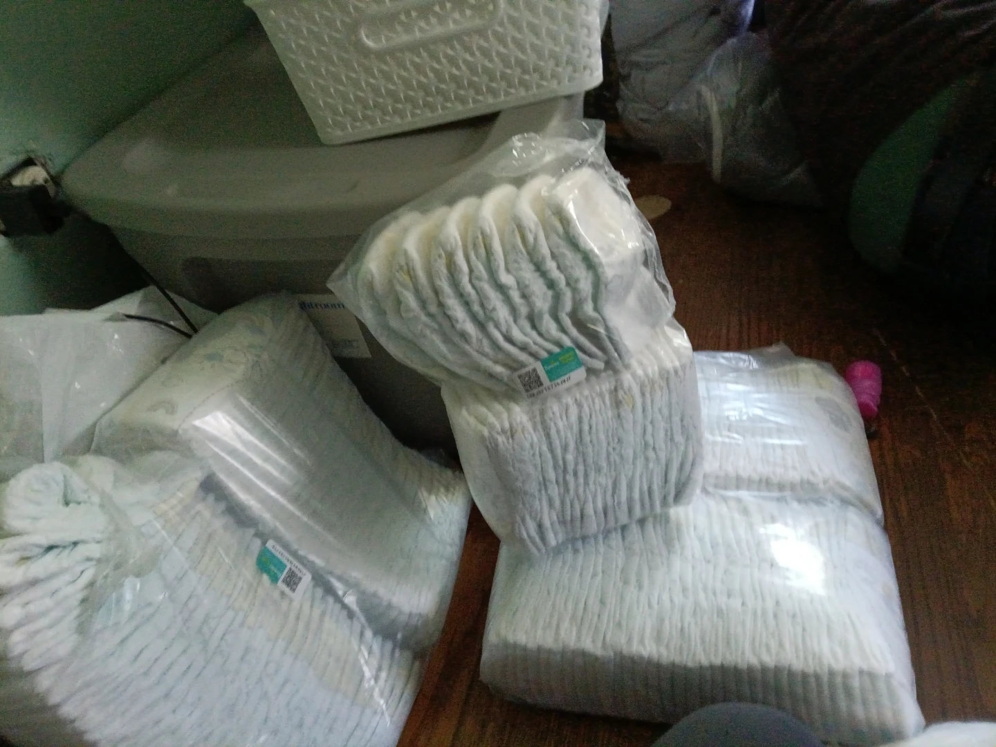 Newborn Diapers - Pampers Swaddlers - photo 3