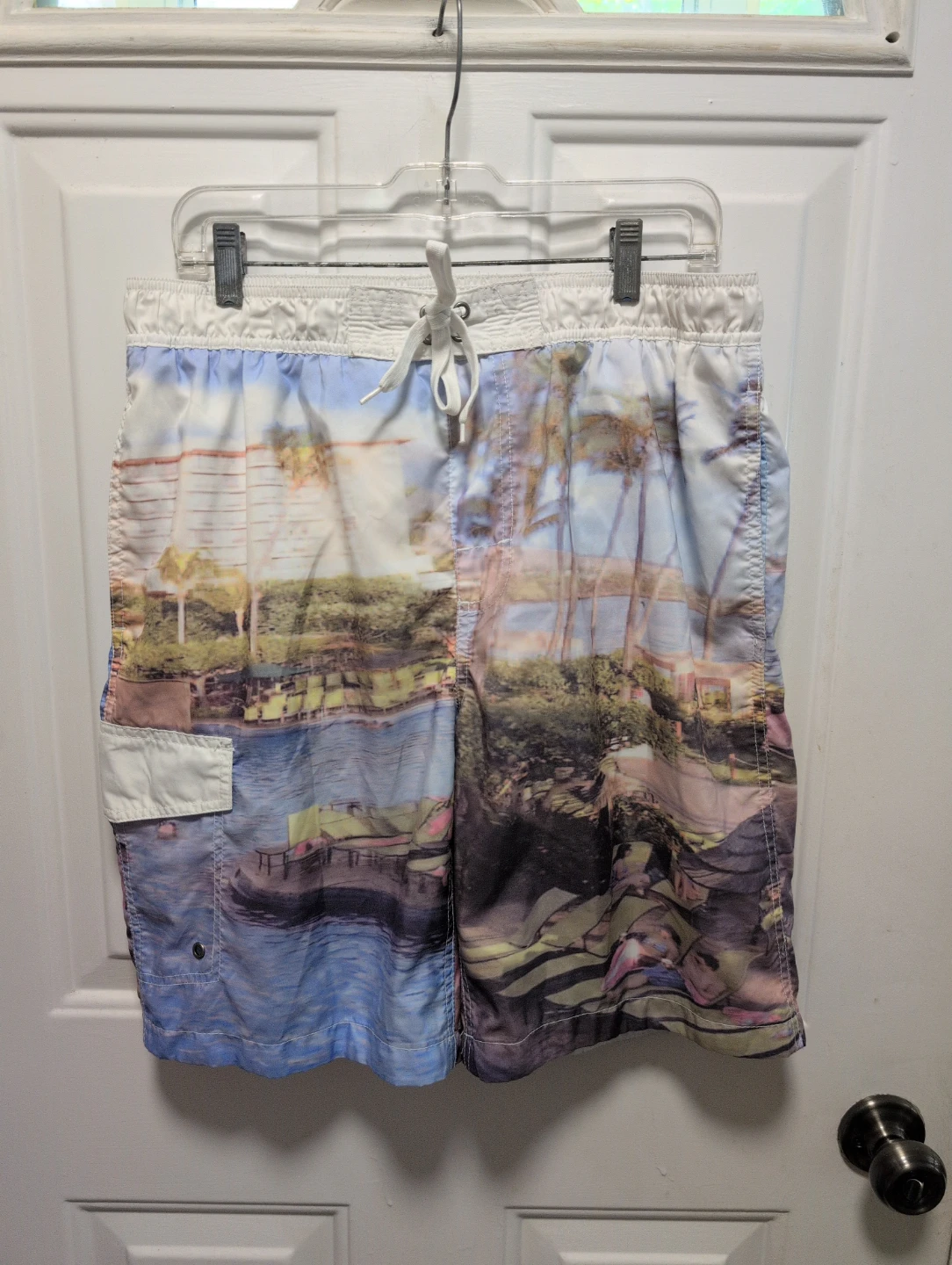 Men's Short Trunks - Tropical Scene Print