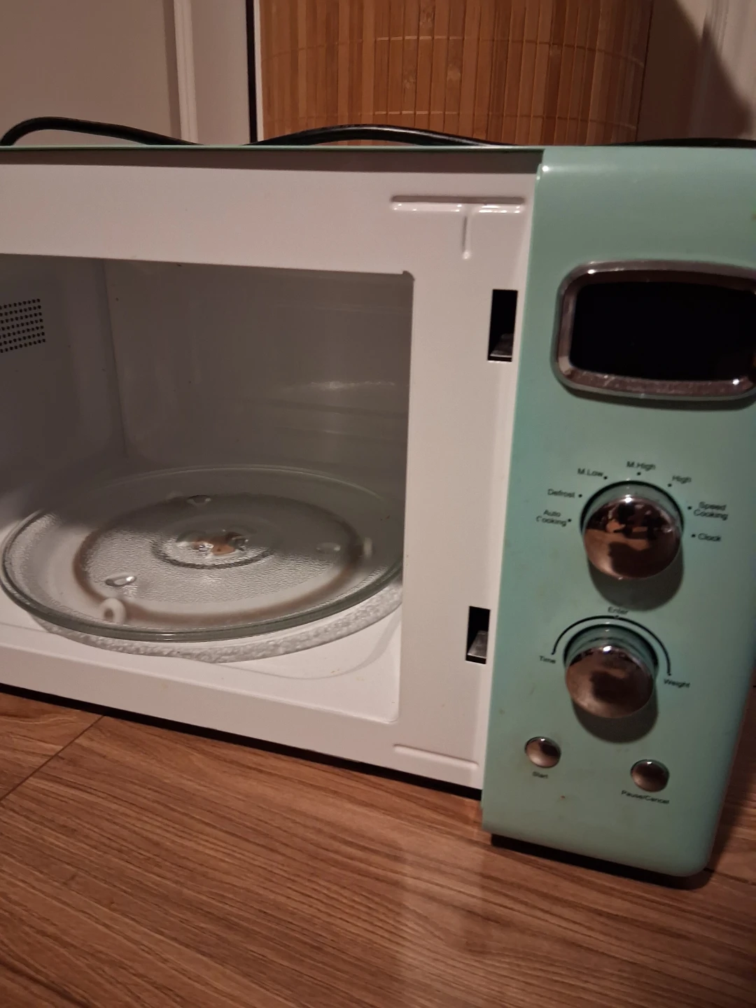 COSTWAY Retro Microwave Oven - photo 2
