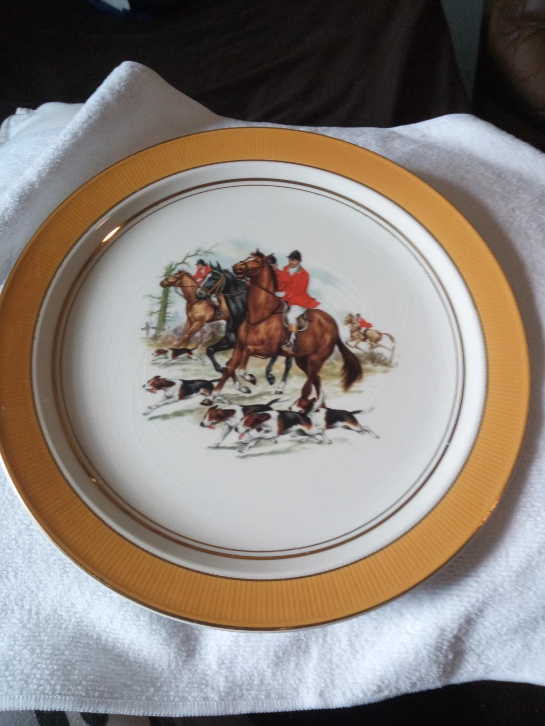 2 Decorative Plates - Fox Hunting Scene