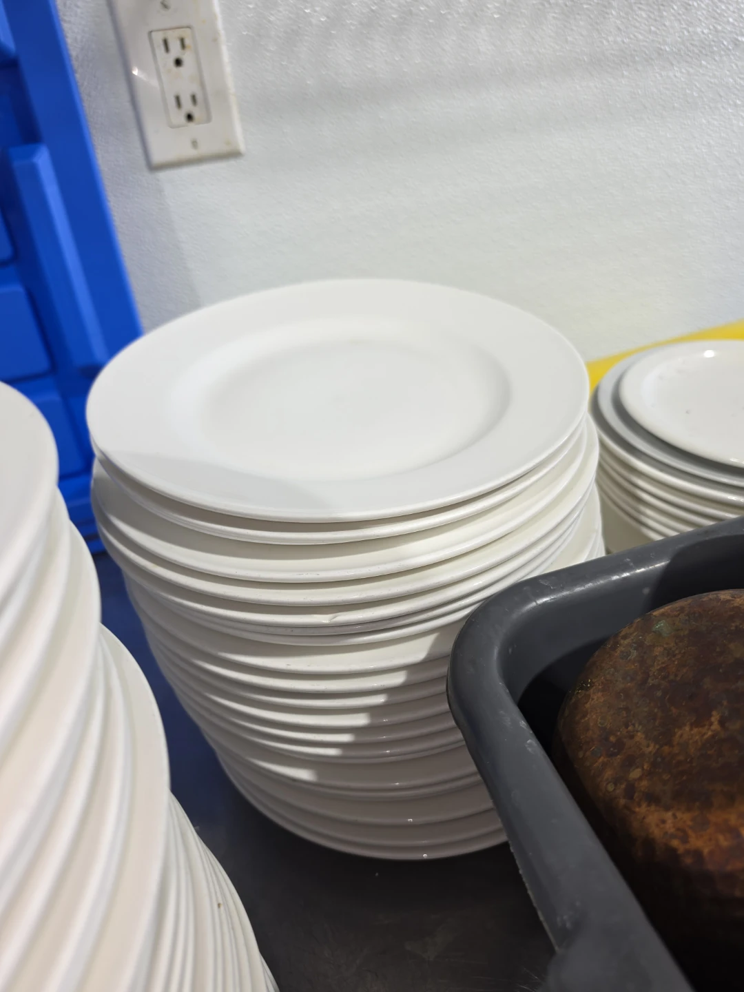 White Dinner Plates - Stack of 20+ - photo 4