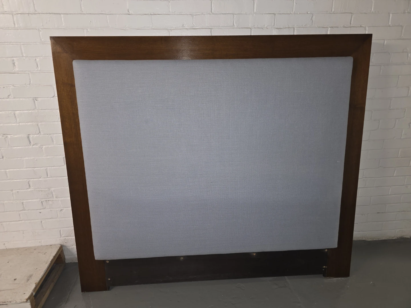 Queen Size Wood and Upholstered Headboard - photo 5