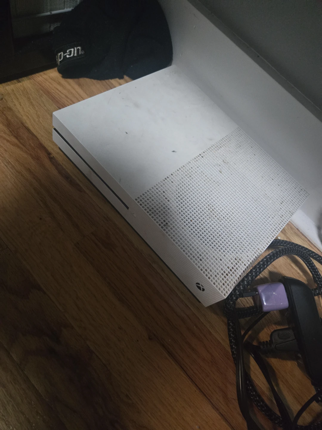 Take my pos exes stuff after he robbed me - photo 3