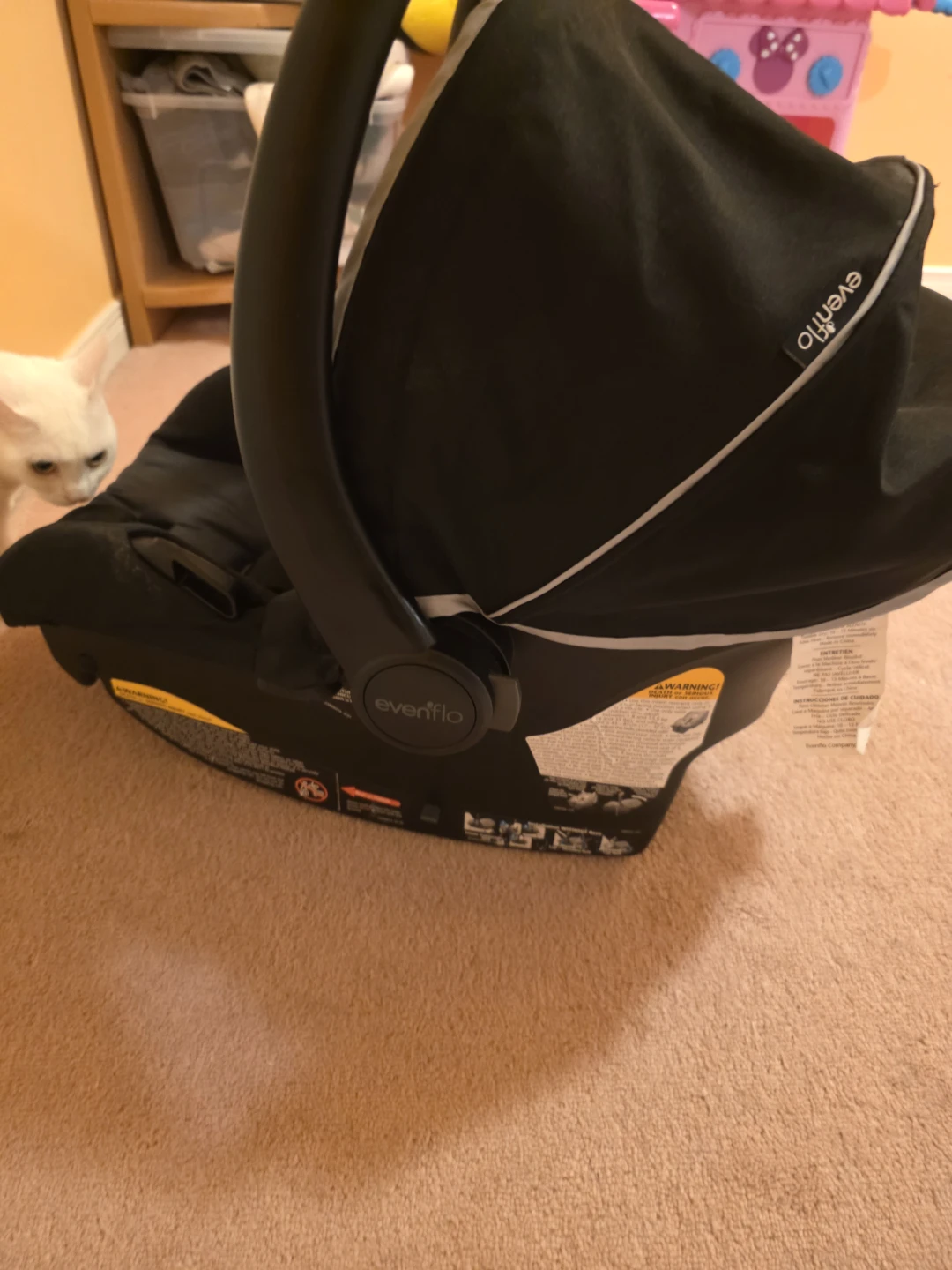 Evenflo Infant Car Seat - photo 2