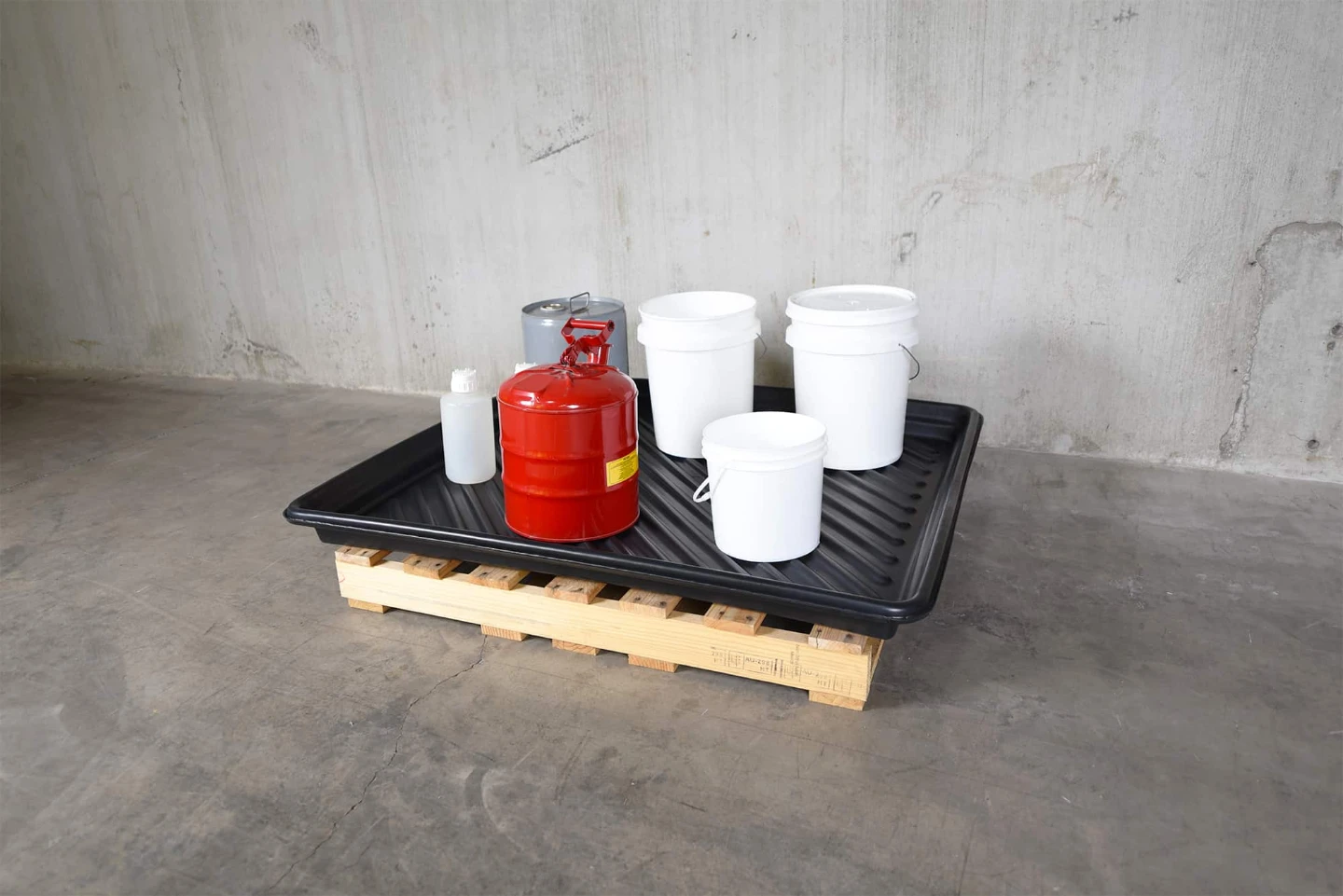 Ultratech 1036 Ultra-Utility Tray - 30 Gallon Spill Containment