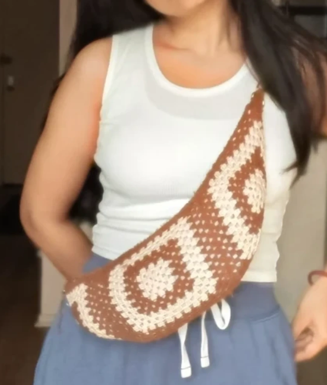Crocheted Brown & White Shoulder Bag - photo 3