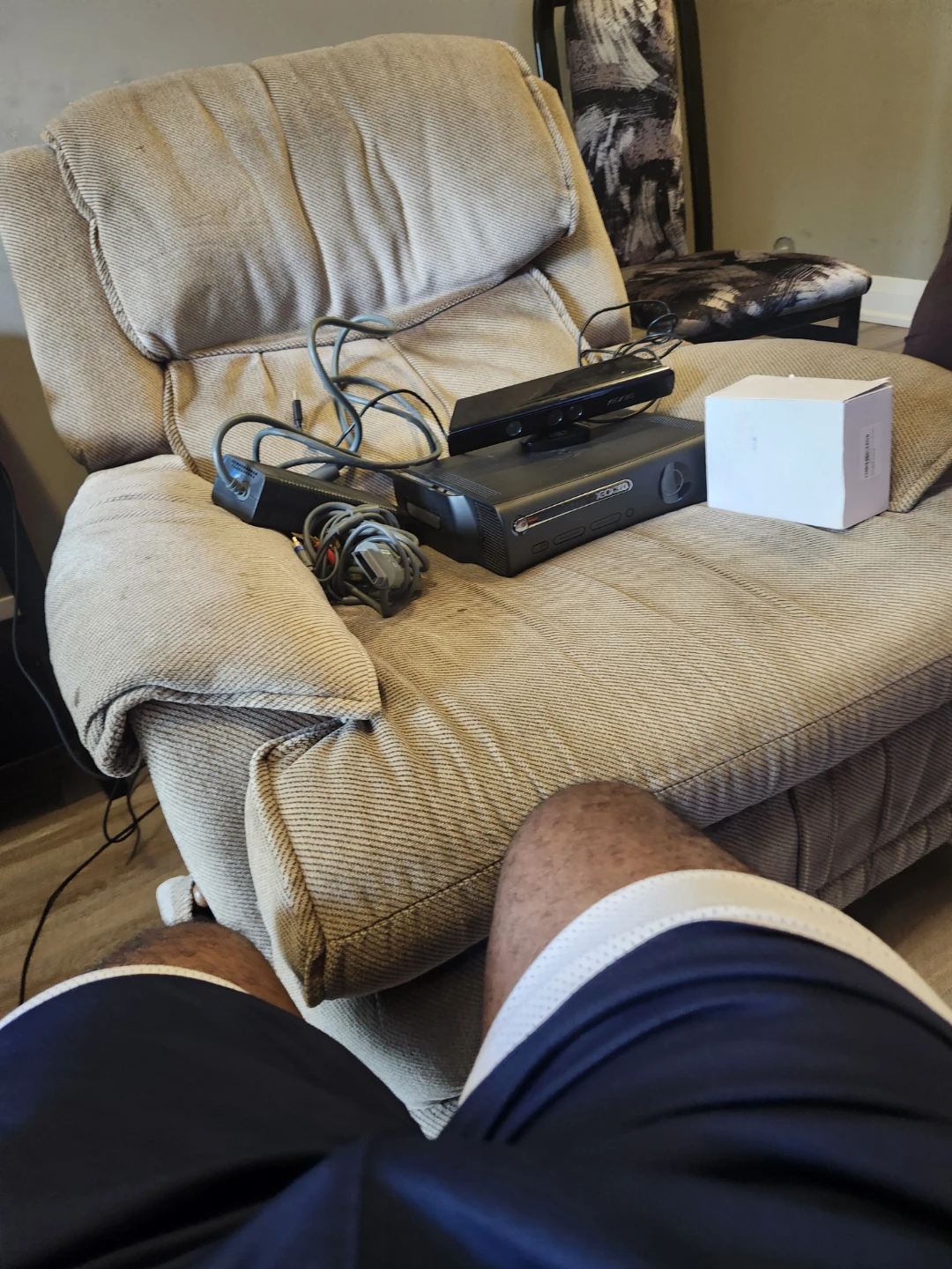 Xbox 360 Console with Kinect - photo 2