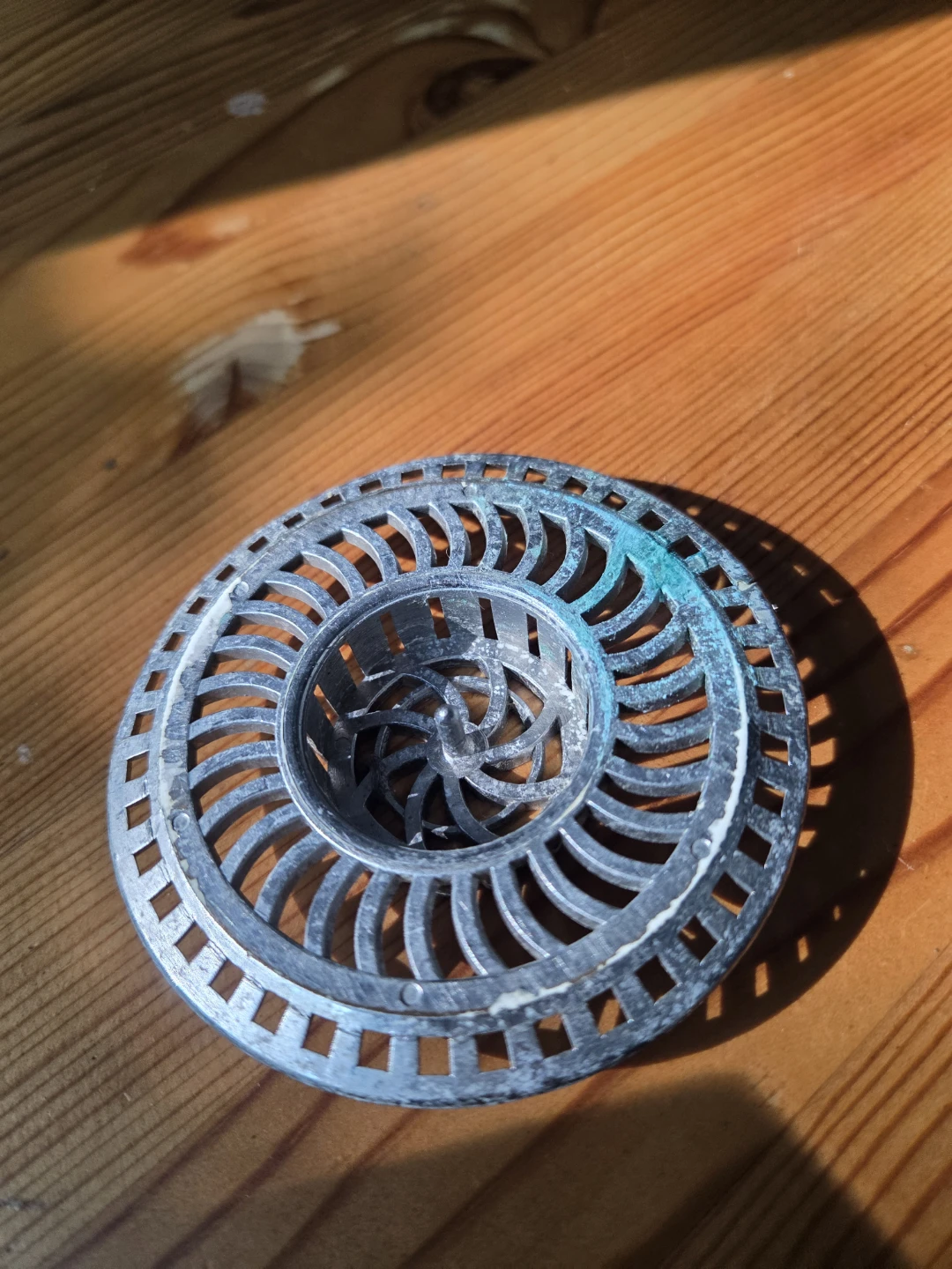 Sink drain strainer