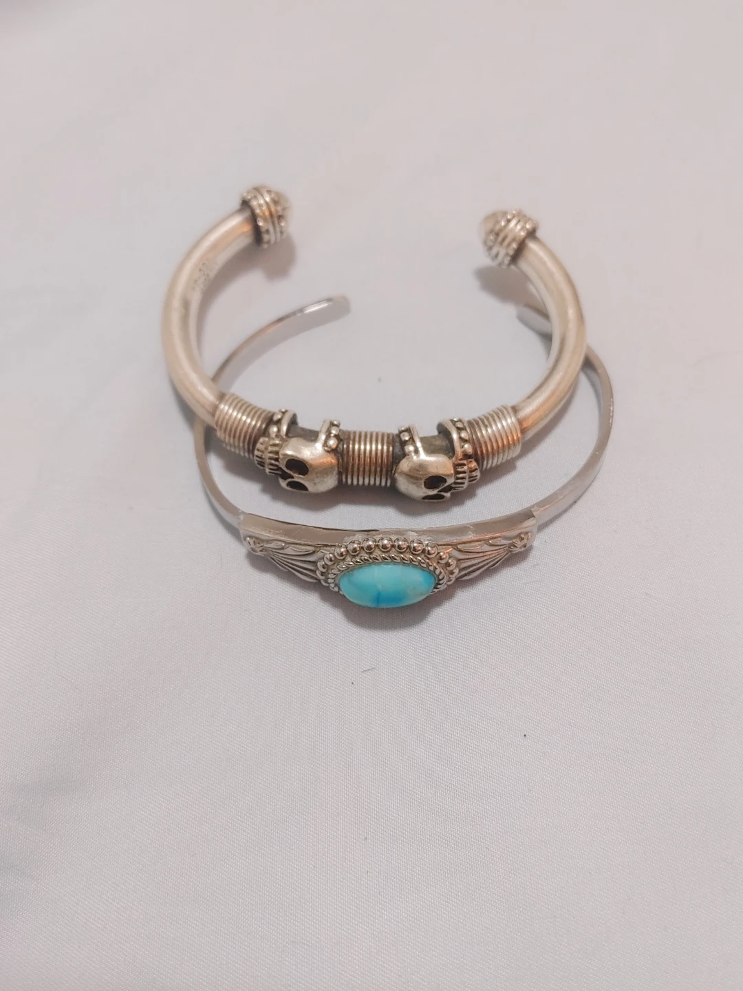 Pearl and Charm Bracelets Set & skull and Turquoise set. - photo 3