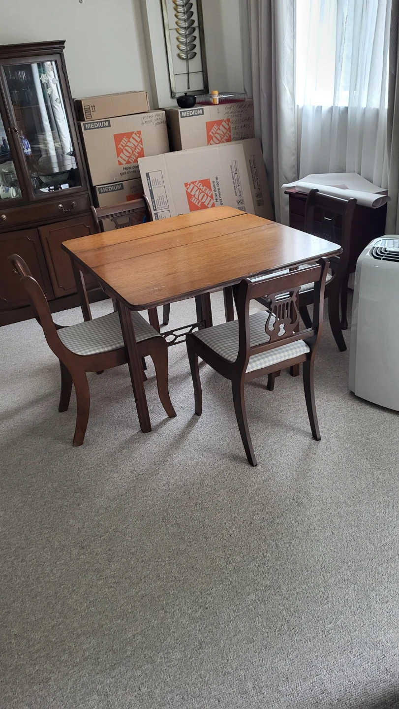 MOVING Drop Leaf Dining Table and Chairs Set