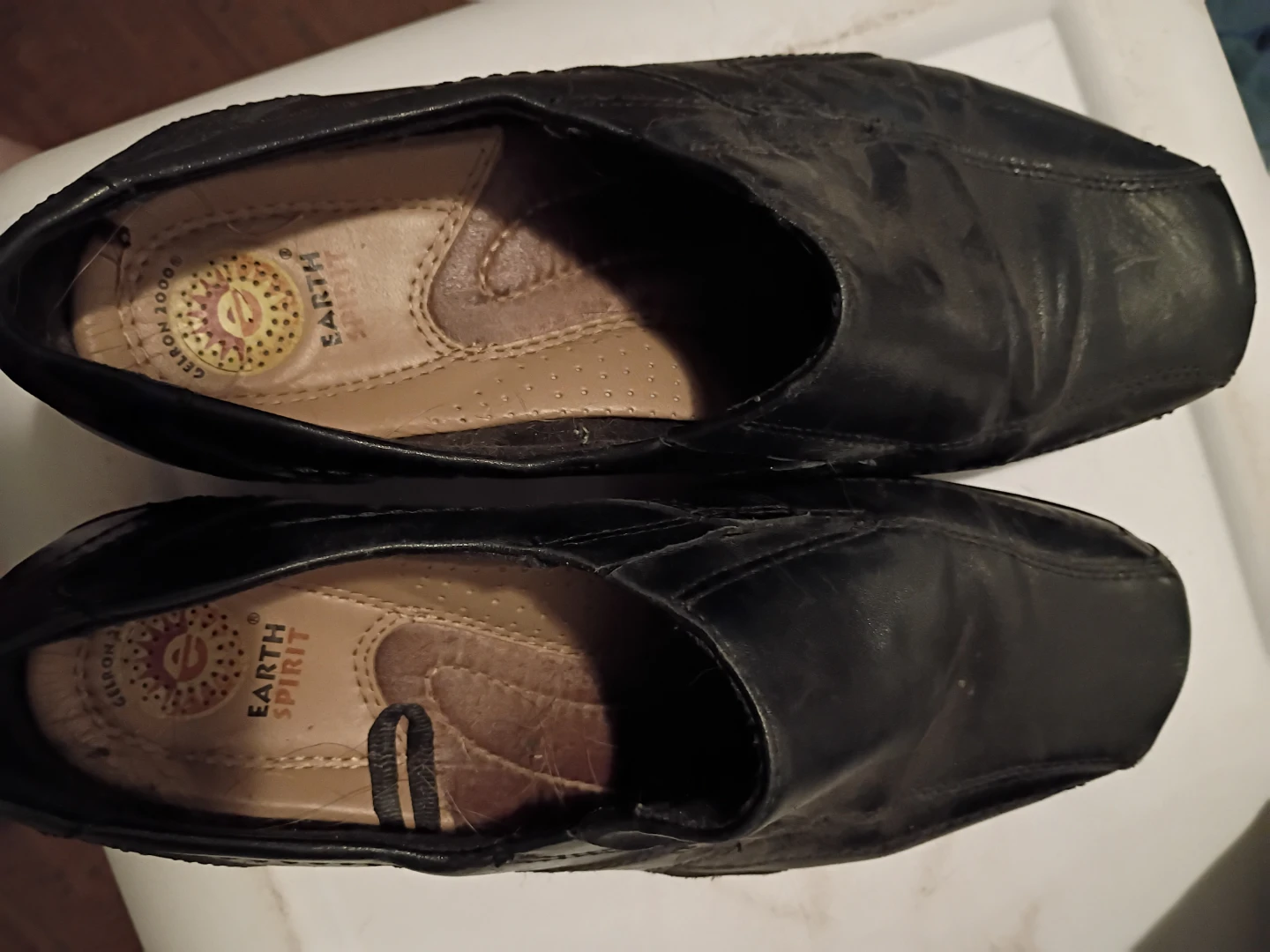 Earth Spirit Black Leather Loafers - Size 9