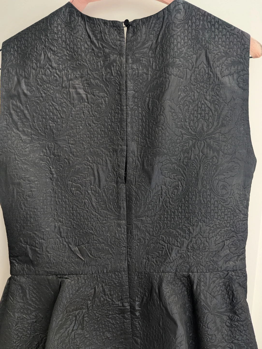 Elizabeth and James Black Brocade Peplum Top - photo 3