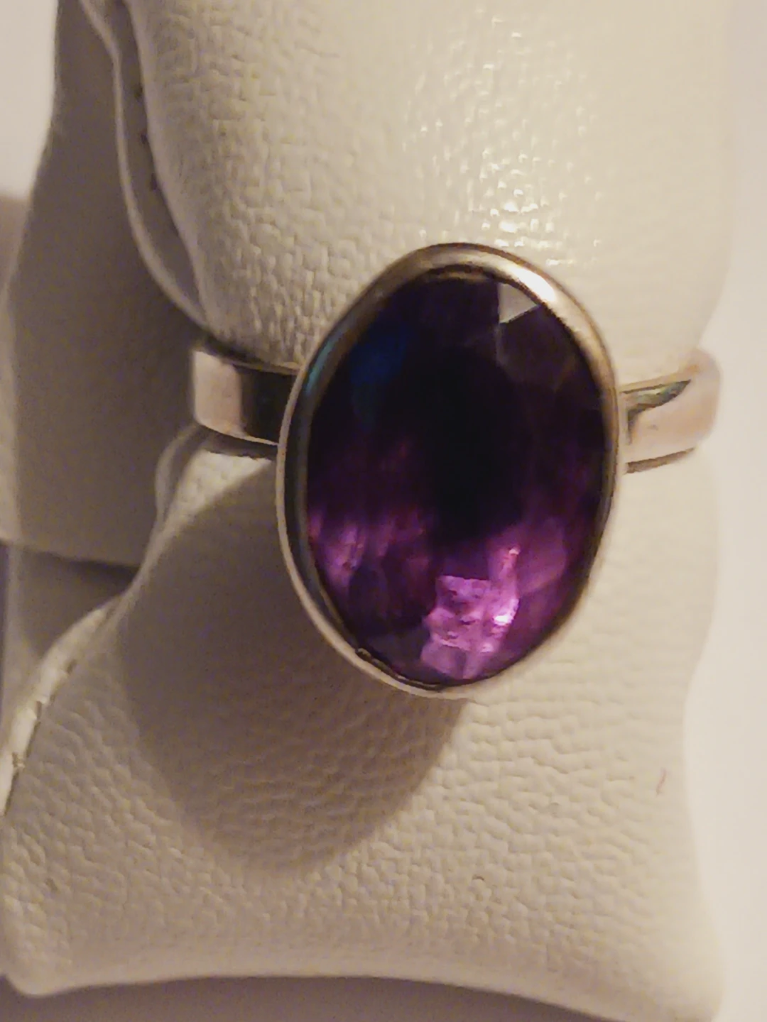 Sterling Silver Amethyst Stone Ring.  Size 7.