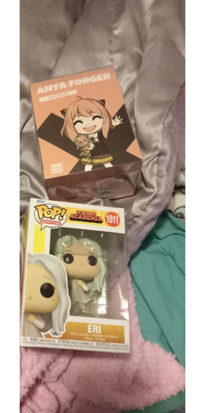 Funko Pop! Eri and Anya Forger Figure