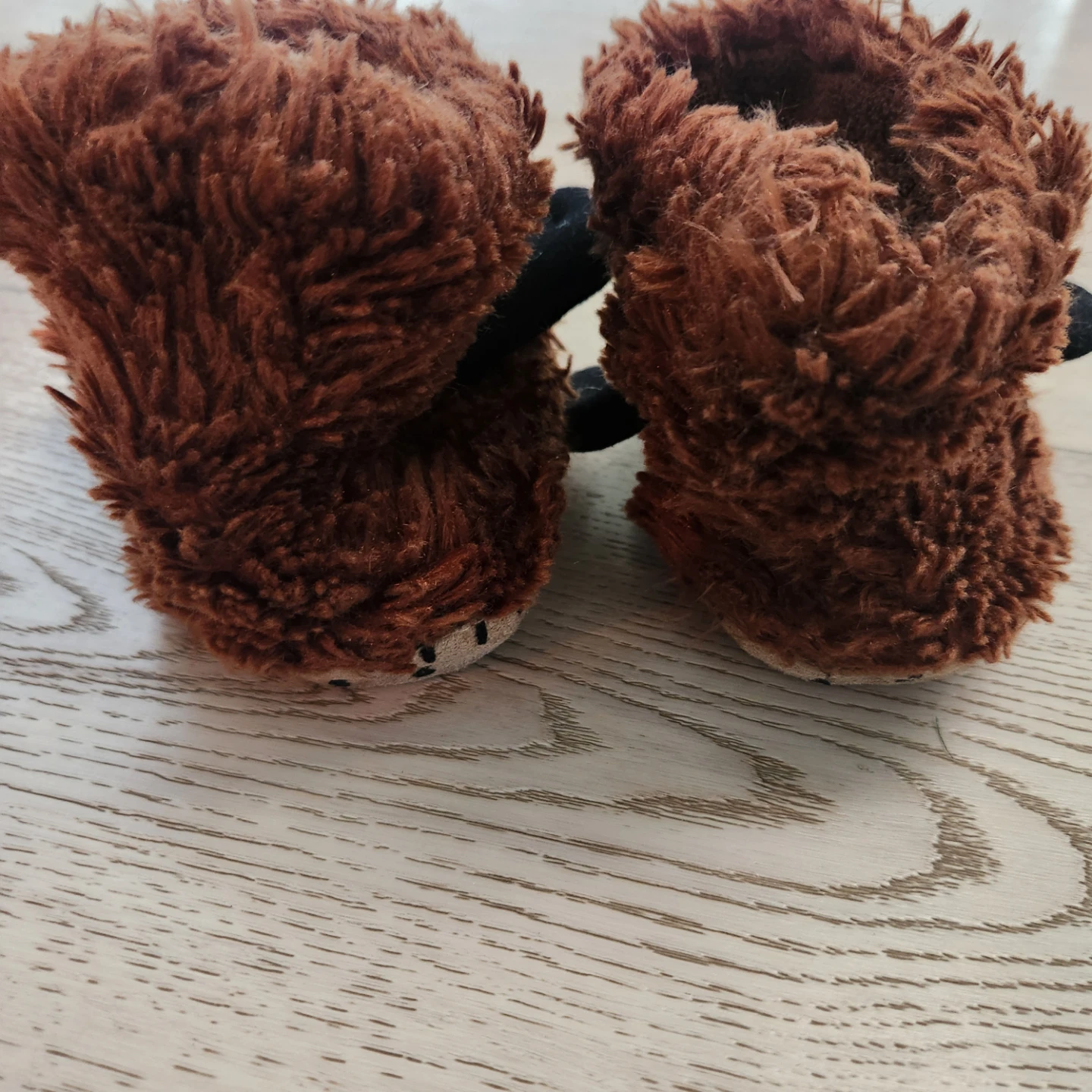 Moose slippers,  size 8-10T - photo 2