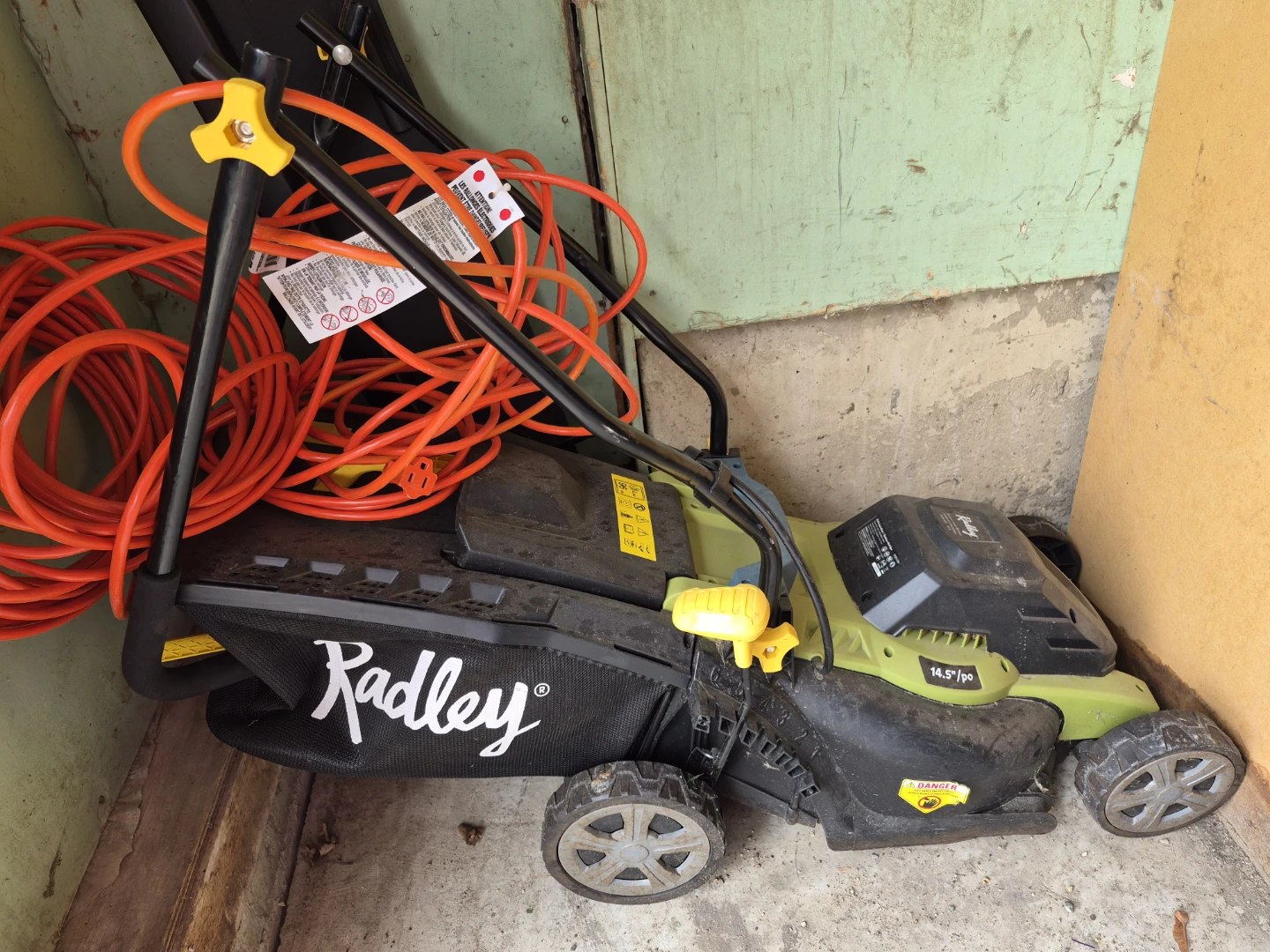 Radley Electric Lawnmower with Extension Cord