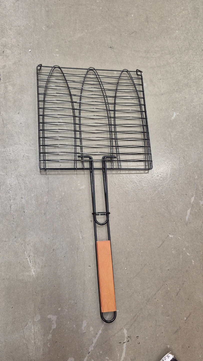 Locking Barbecue Grill Basket with Wood Handle