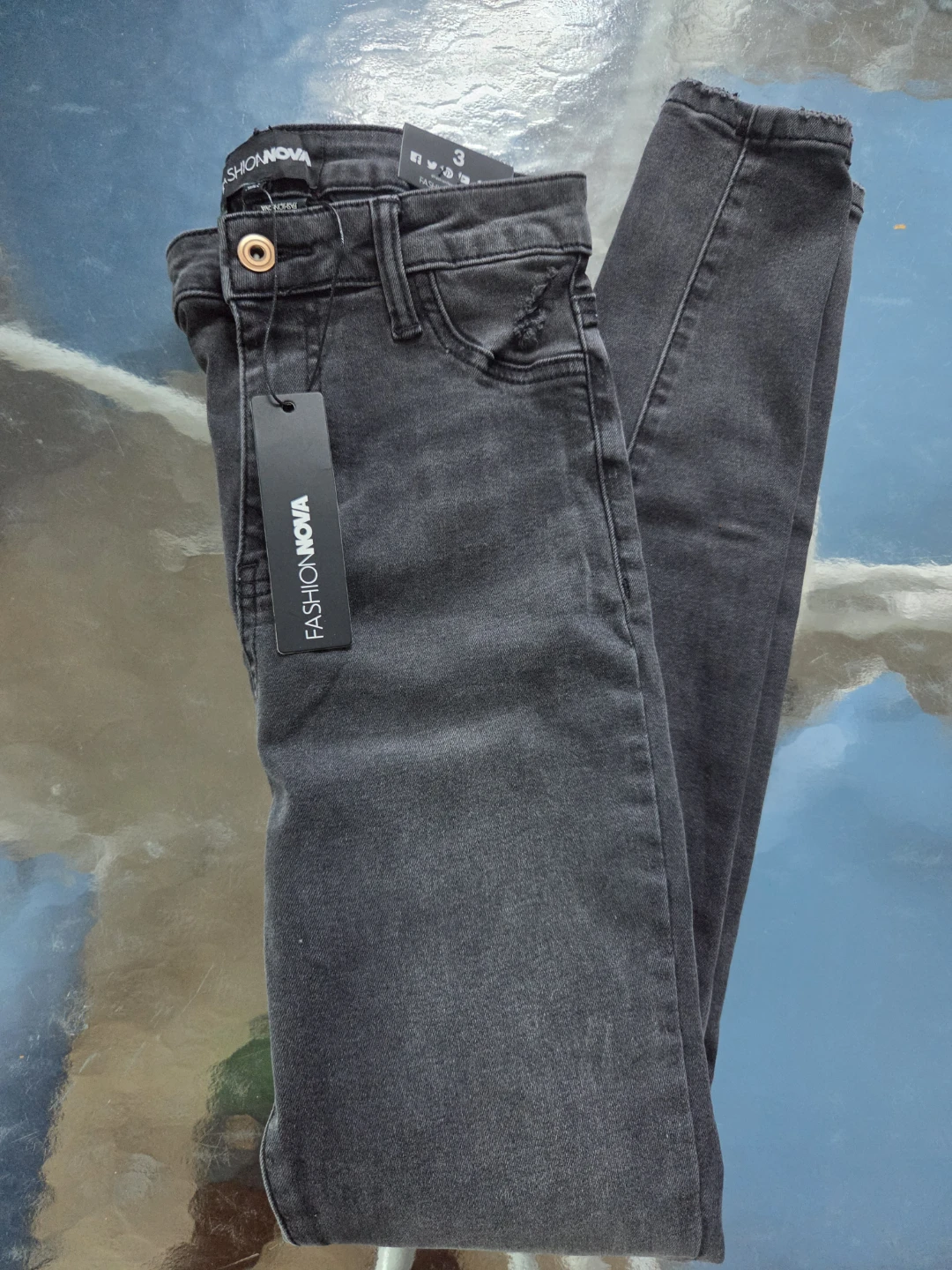 Fashion Nova Black Skinny Jeans Size 3