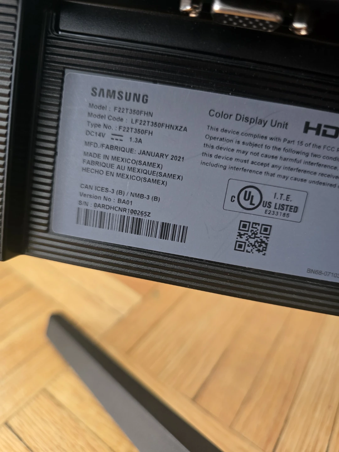 Samsung 22" LED Monitor and dual stand - photo 2
