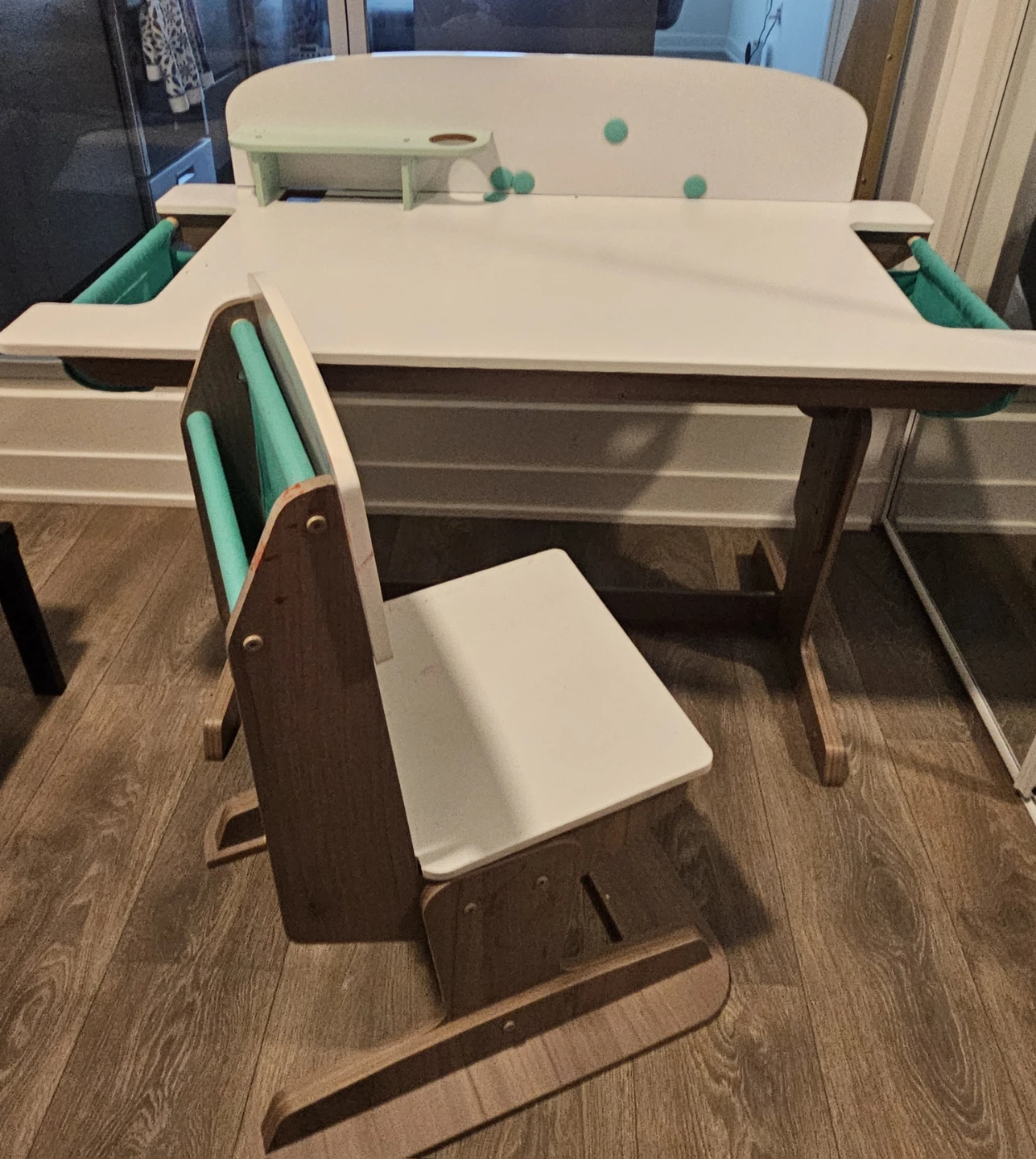 Kids Adjustable Desk and Chair Set - photo 5