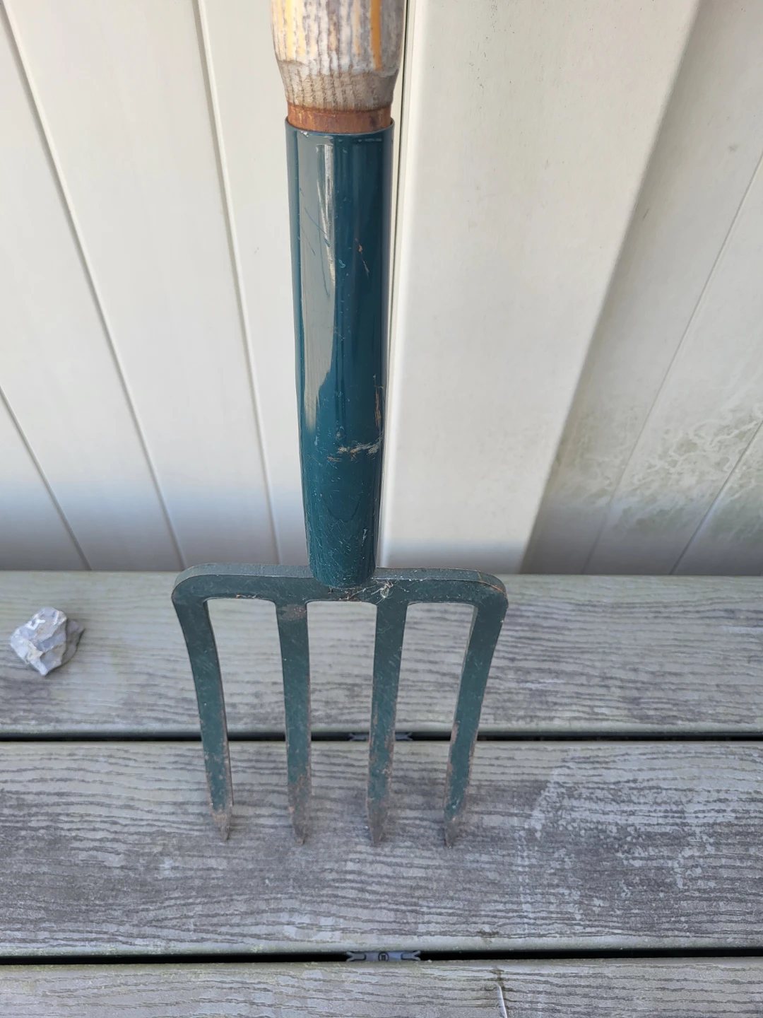 Gardenworks Spading Pitch Fork Tool - photo 3