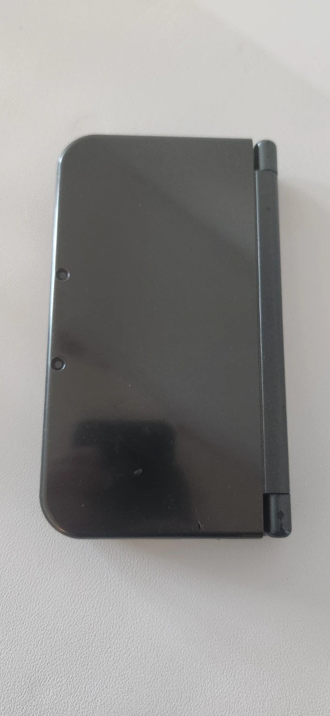 New Nintendo 3DS XL with charger - photo 4