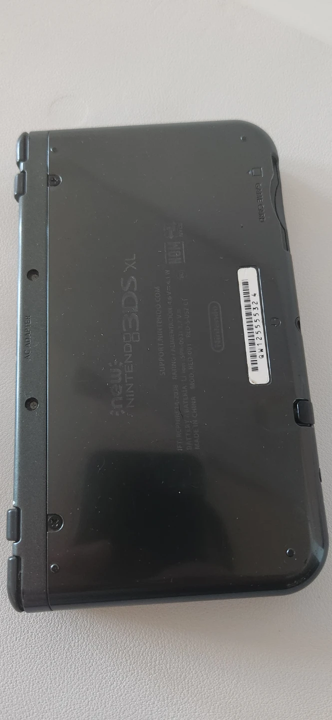 New Nintendo 3DS XL with charger - photo 5