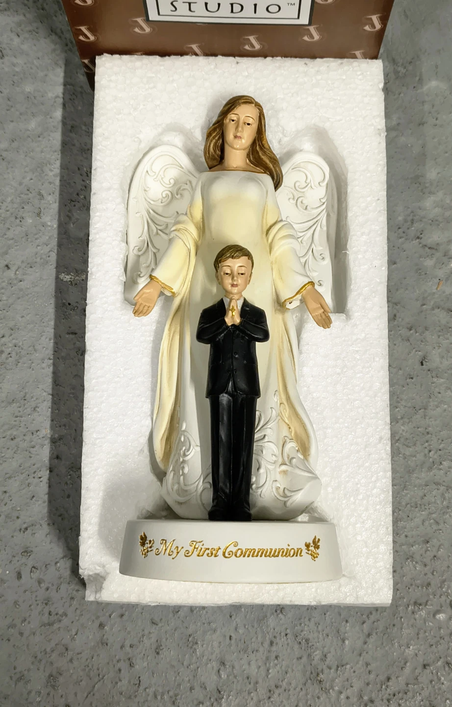 Joseph's Studio Roman 7.75" 1st Communion Angel w/ Boy Figurine - photo 3