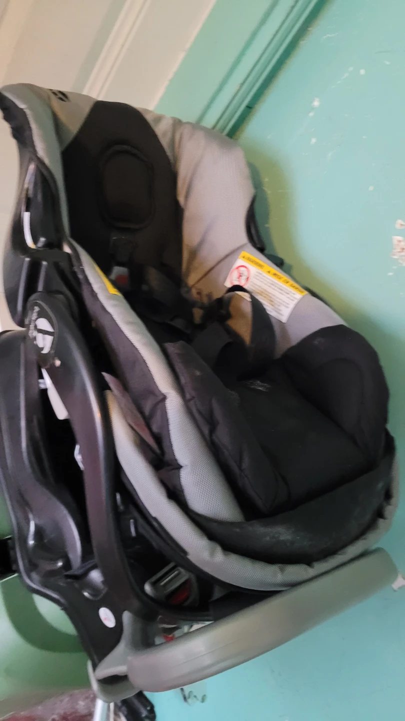 Baby Car Seat and Base - photo 2