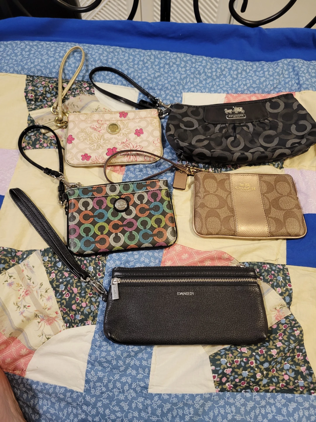 Coach & Danier Wristlets - Bundle of 5 - photo 5