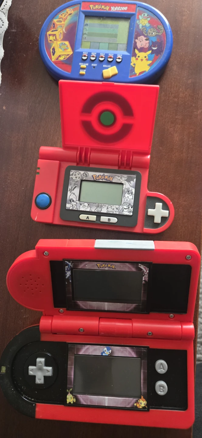 Pokemon Yahtzee and Electronic Games - photo 2