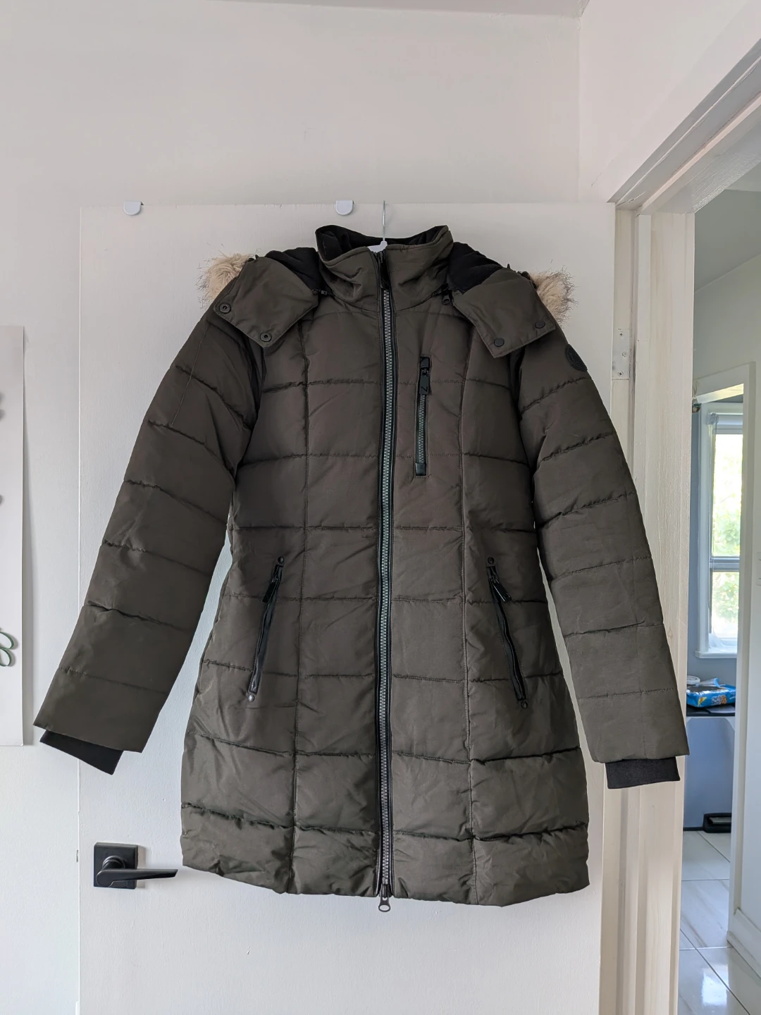 NOIZE Women's Puffer Coat - Olive Green