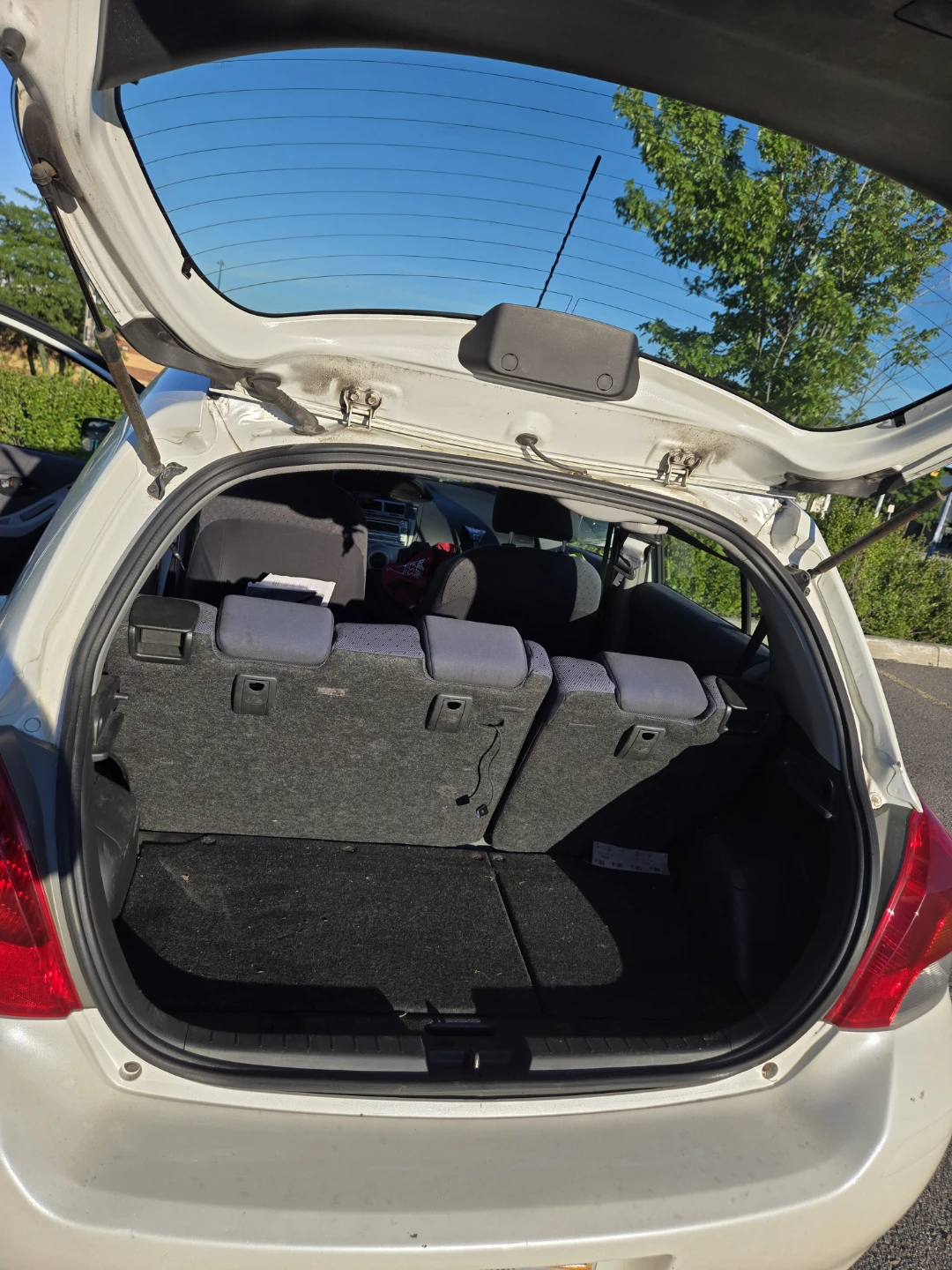 Toyota Yaris Hatchback 2009 - photo 4