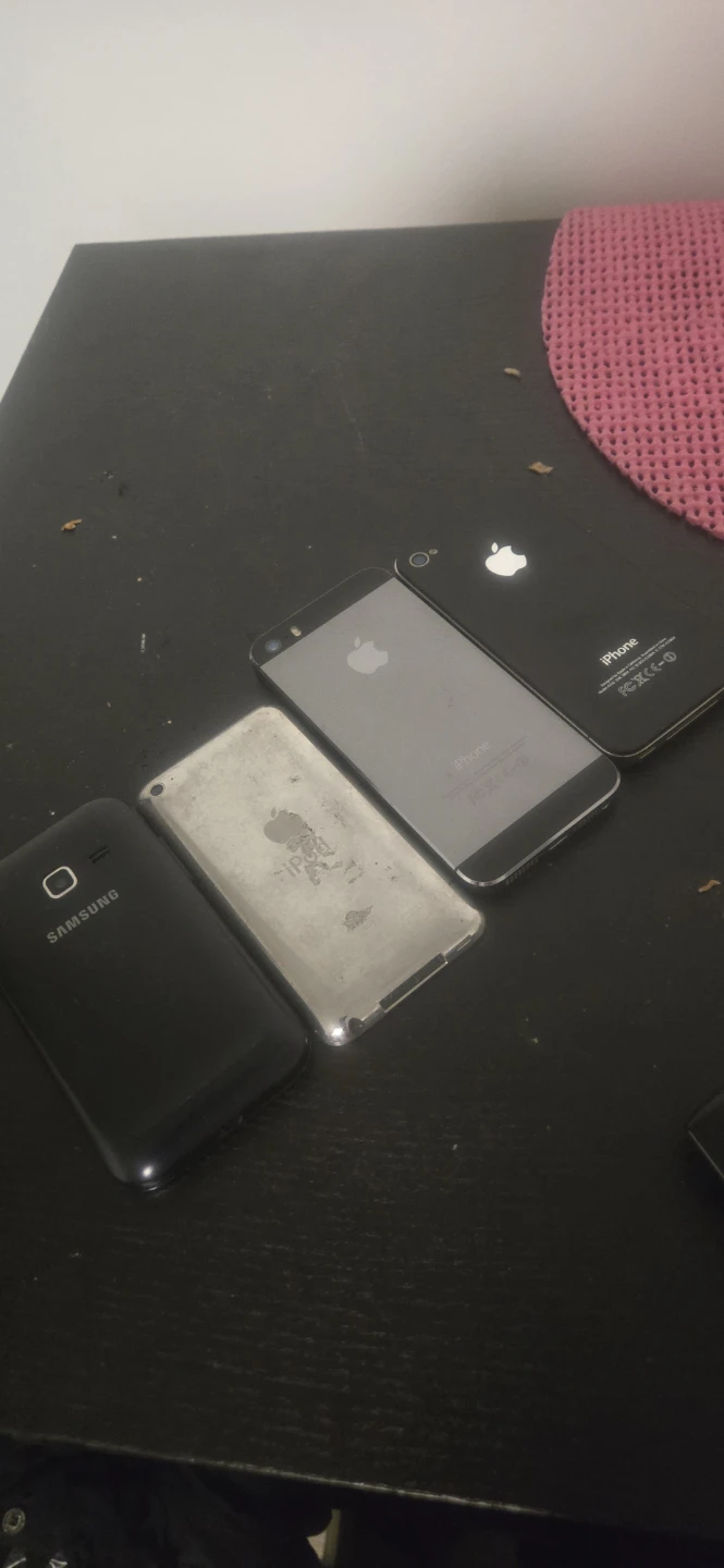 Mixed Lot of 4 Smartphones - photo 3