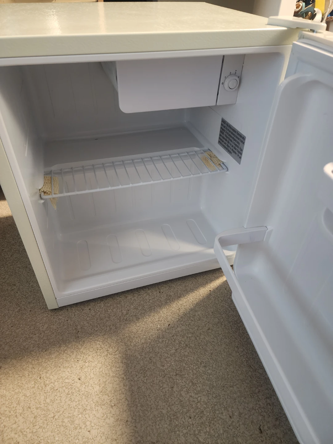 Hamilton Beach Fridge - photo 2
