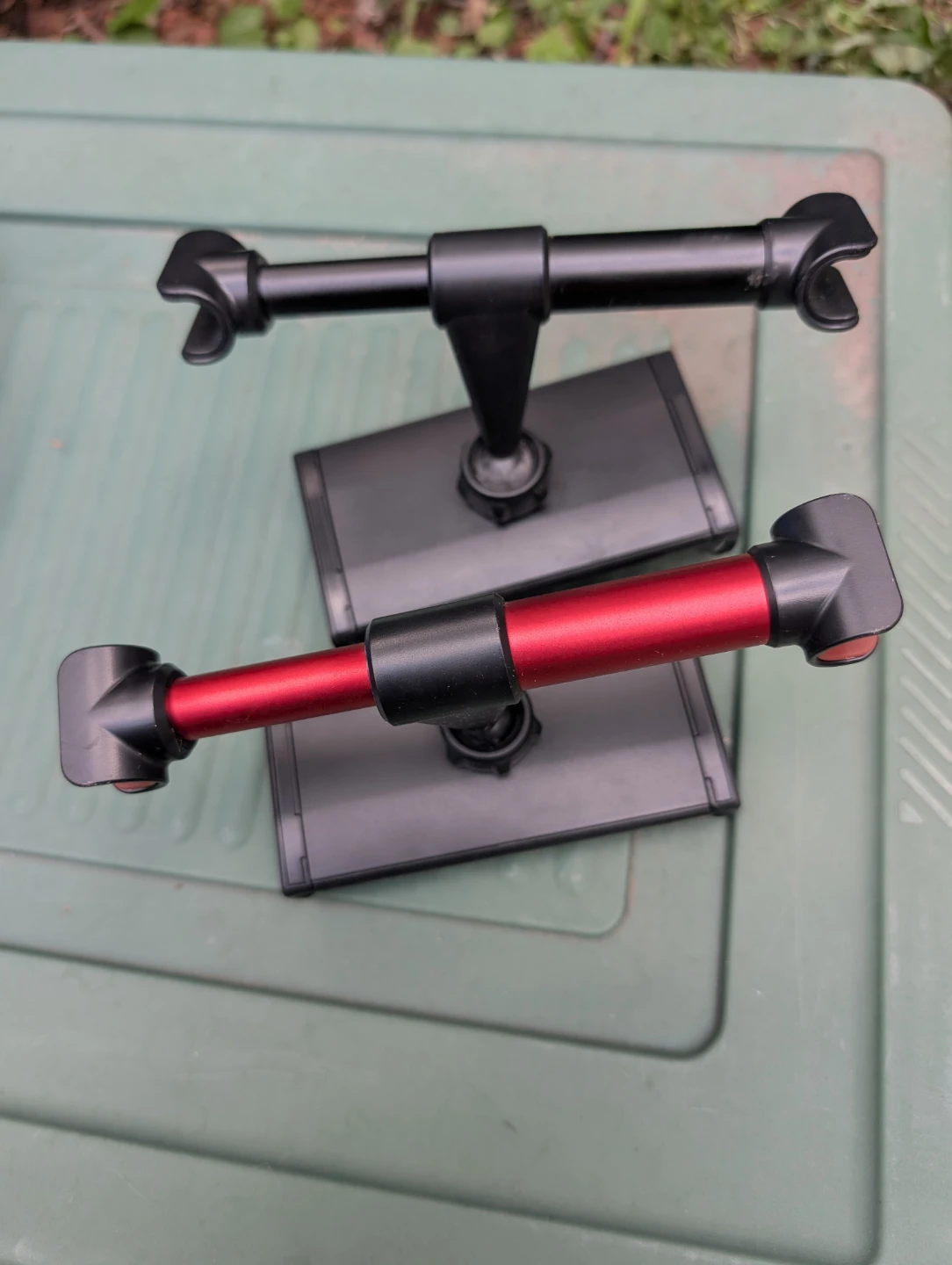 Car Headrest Tablet Mounts (2-Pack) - photo 2