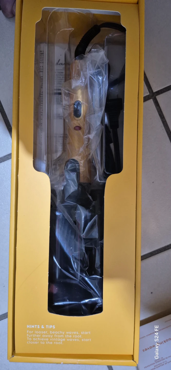 Danielle Creations Triple Barrel Waver - photo 2