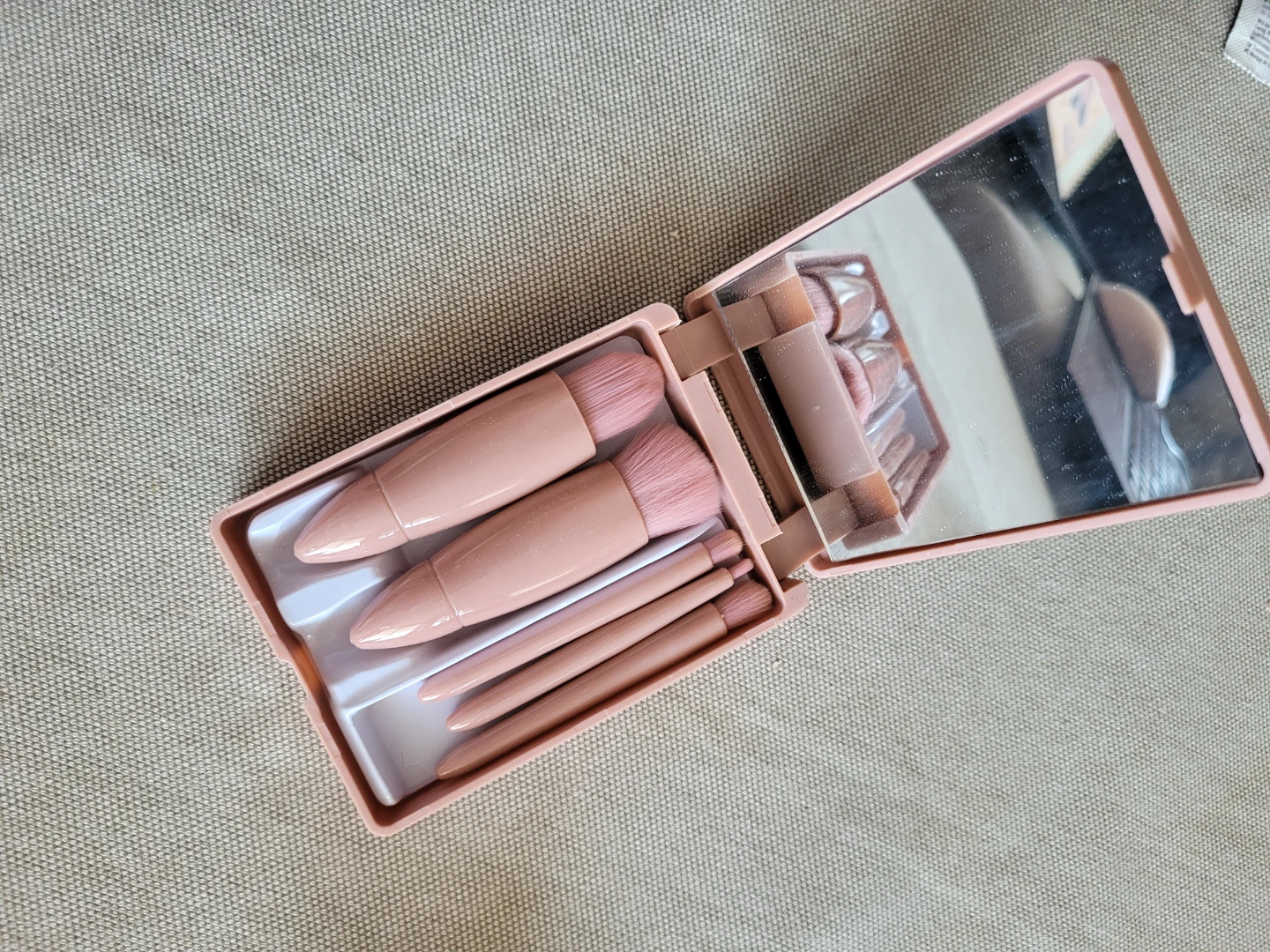 Pink Makeup Brush Set with Mirror